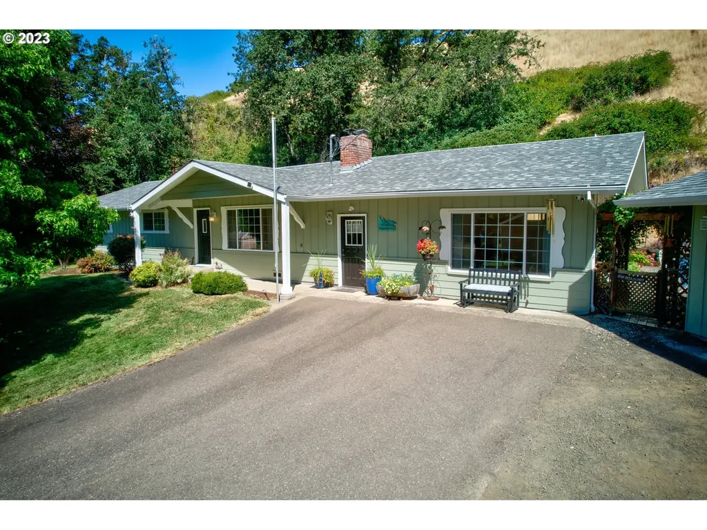 17312 North Bank Road Roseburg OR 97470