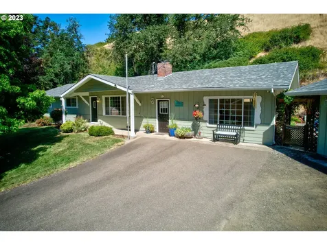 17312 North Bank Road Roseburg OR 97470