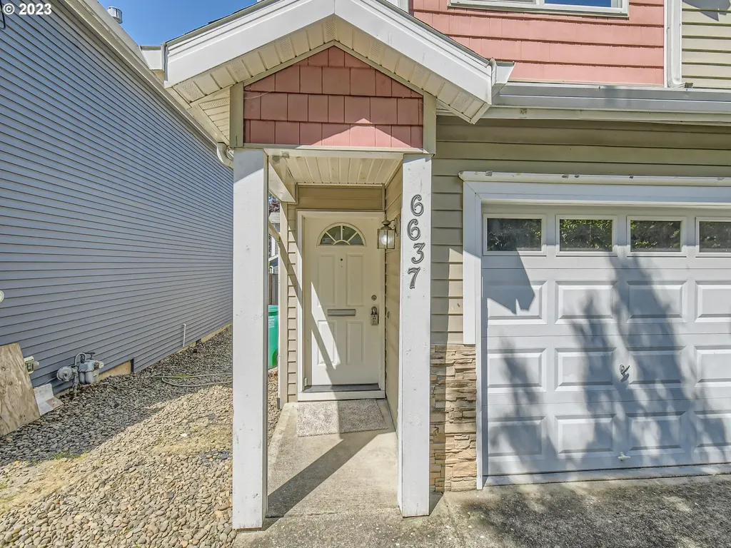 6637 N Seneca Street Portland OR 97203