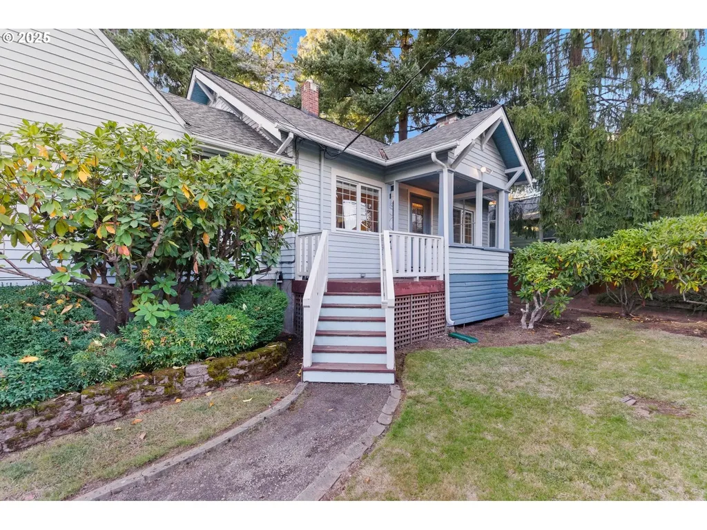 8015 SW 45th Avenue Portland OR 97219