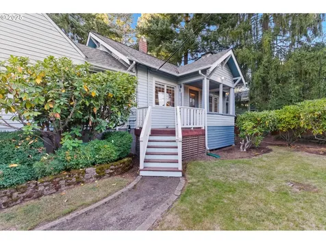 8015 SW 45th Avenue Portland OR 97219