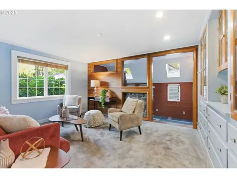 8015 SW 45th Avenue Portland OR 97219