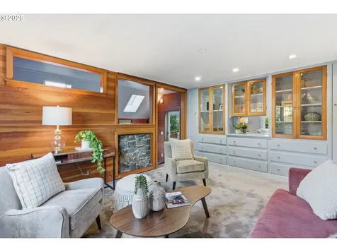 8015 SW 45th Avenue Portland OR 97219