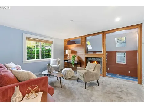 8015 SW 45th Avenue Portland OR 97219