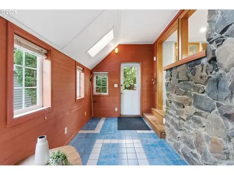 8015 SW 45th Avenue Portland OR 97219