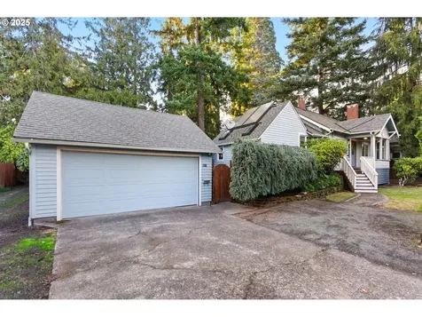 8015 SW 45th Avenue Portland OR 97219