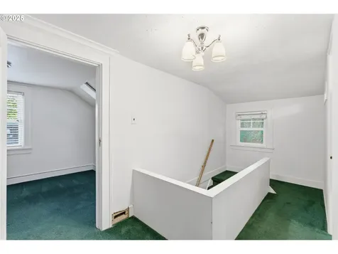 8015 SW 45th Avenue Portland OR 97219