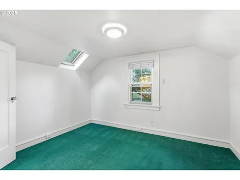 8015 SW 45th Avenue Portland OR 97219