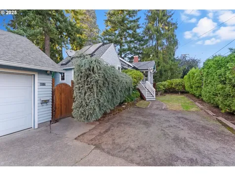 8015 SW 45th Avenue Portland OR 97219