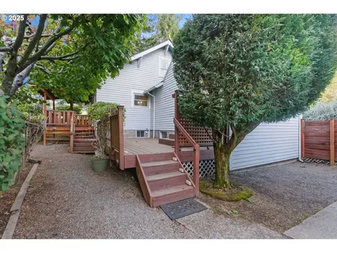 8015 SW 45th Avenue Portland OR 97219