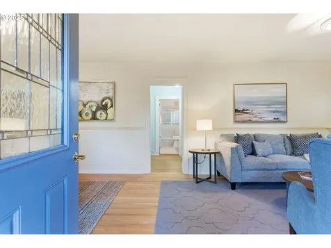 8015 SW 45th Avenue Portland OR 97219