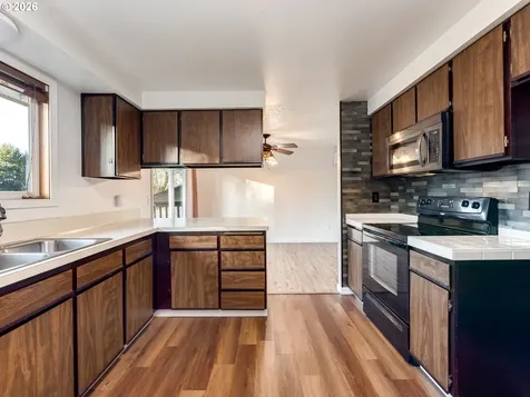 10104 NW 29th Avenue Vancouver WA 98685