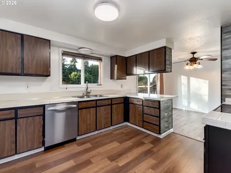 10104 NW 29th Avenue Vancouver WA 98685