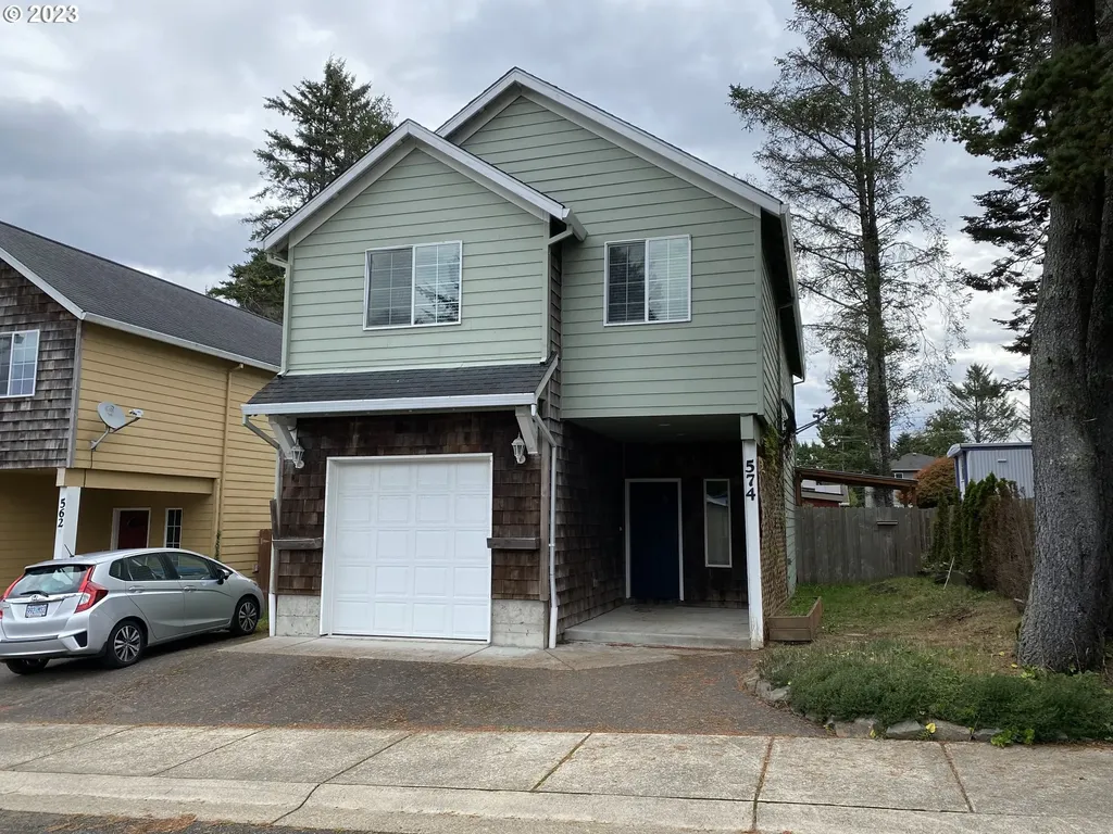 574 Se Neptune Avenue Lincoln City OR 97367
