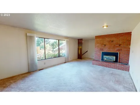 2196 Nw Andrea Street Roseburg OR 97471