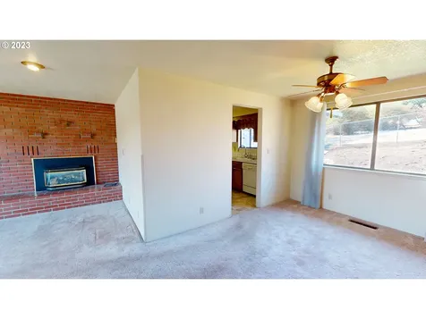 2196 Nw Andrea Street Roseburg OR 97471