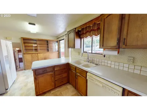 2196 Nw Andrea Street Roseburg OR 97471