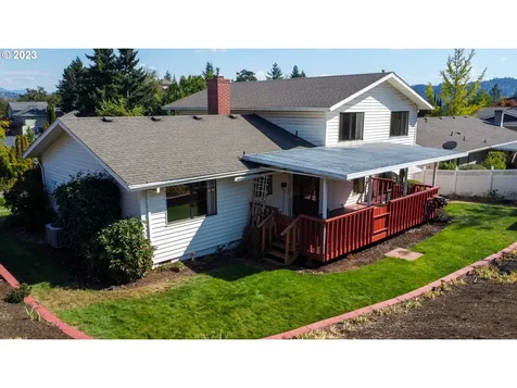 2196 Nw Andrea Street Roseburg OR 97471