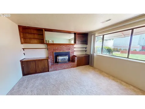 2196 Nw Andrea Street Roseburg OR 97471