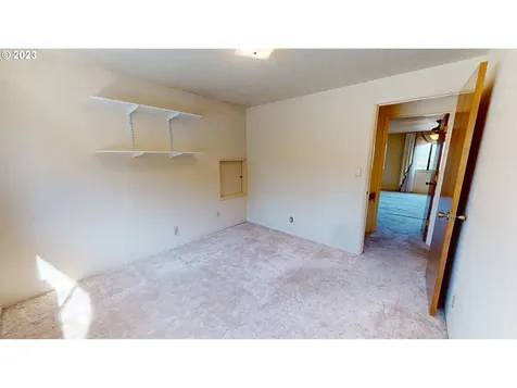 2196 Nw Andrea Street Roseburg OR 97471