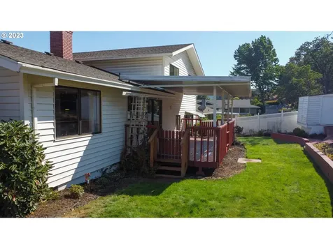 2196 Nw Andrea Street Roseburg OR 97471