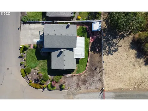 2196 Nw Andrea Street Roseburg OR 97471