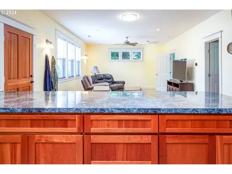 16216 Se Bel Air Drive Damascus OR 97089
