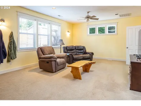 16216 Se Bel Air Drive Damascus OR 97089
