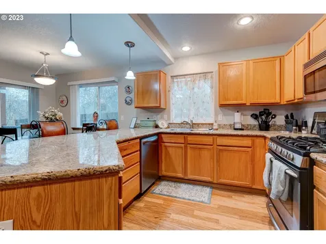 1329 N Creekside Lane Newberg OR 97132