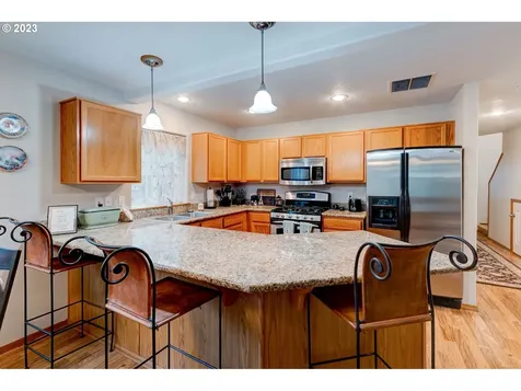 1329 N Creekside Lane Newberg OR 97132