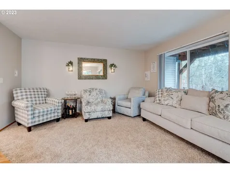 1329 N Creekside Lane Newberg OR 97132