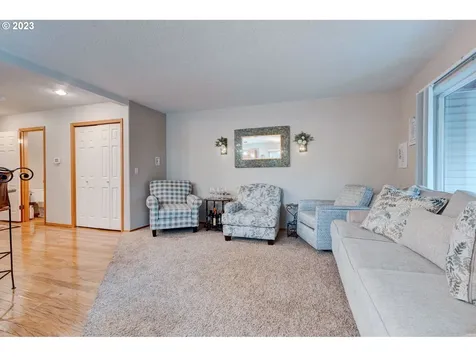 1329 N Creekside Lane Newberg OR 97132