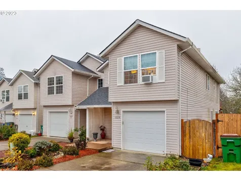 1329 N Creekside Lane Newberg OR 97132