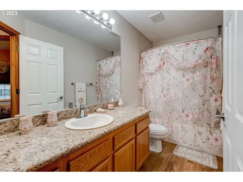 1329 N Creekside Lane Newberg OR 97132