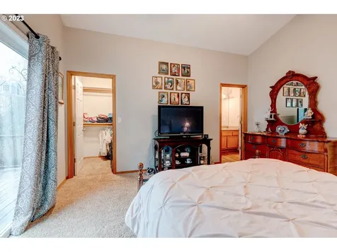 1329 N Creekside Lane Newberg OR 97132