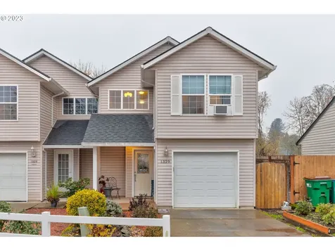 1329 N Creekside Lane Newberg OR 97132