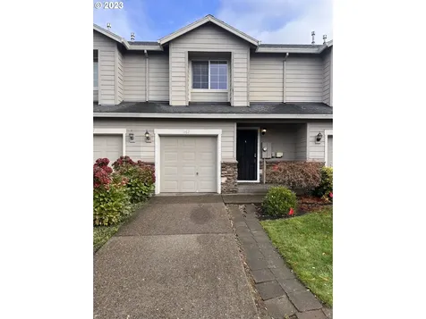 967 Nw 3rd Avenue Canby OR 97013