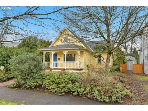 903 Ne Rosa Parks Way Portland OR 97211