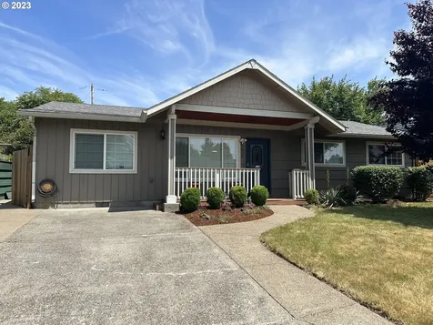 1822 Se 157th Drive Portland OR 97233