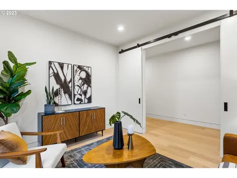 9289 Nw Lovejoy Street Portland OR 97229