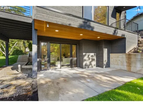 9289 Nw Lovejoy Street Portland OR 97229