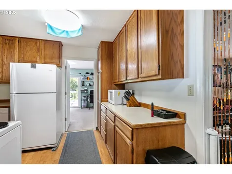 89586 Nelson Mountain Road Walton OR 97490