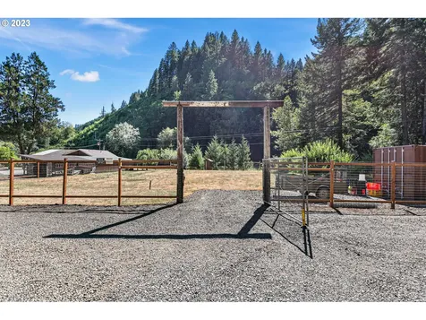 89586 Nelson Mountain Road Walton OR 97490
