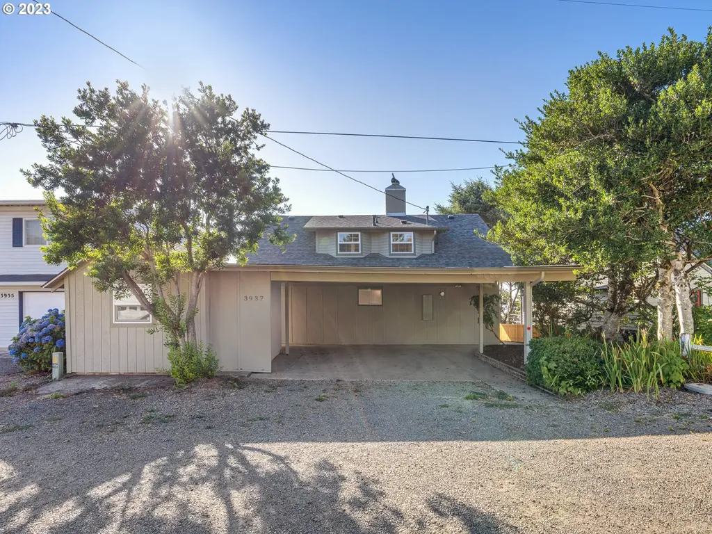 3937 Mina Place Depoe Bay OR 97341