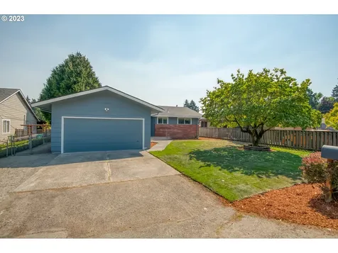 10718 Se Center Street Portland OR 97266