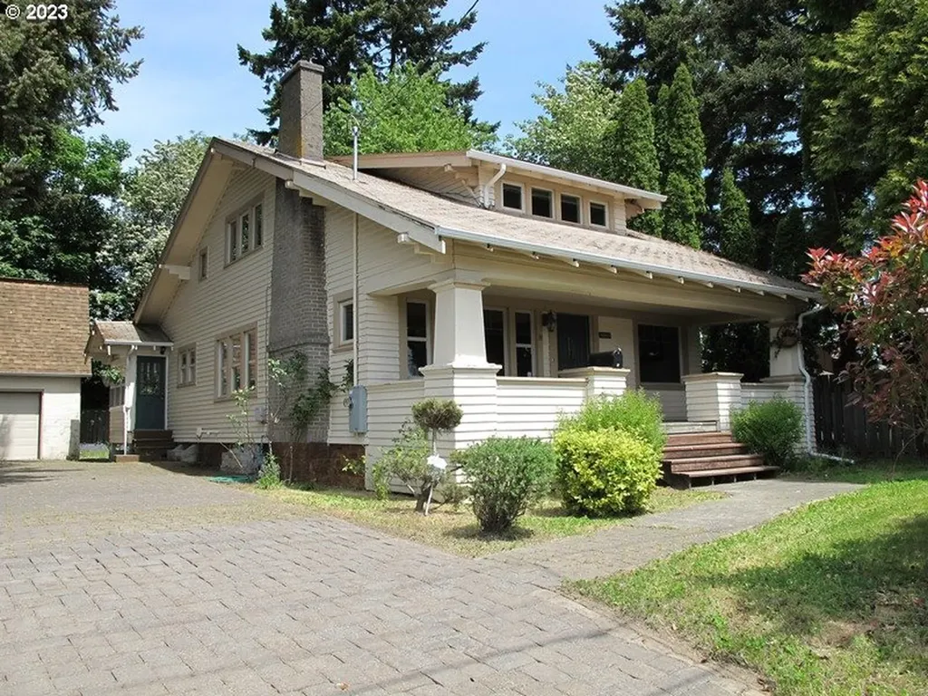 10927 Ne Glisan Street Portland OR 97220