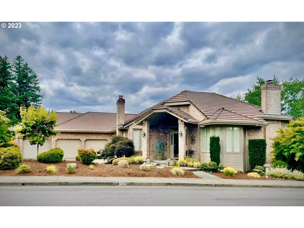 7455 Sw Saint John Place Portland OR 97223
