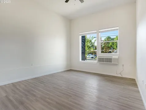 4738 SE Belmont Street Portland OR 97215