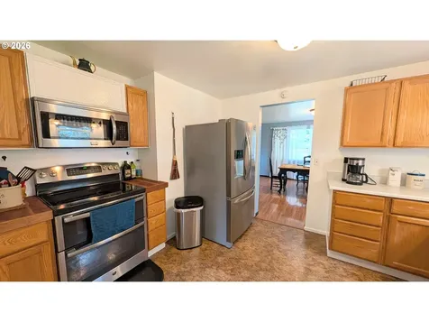 2110 E Main Street Cottage Grove OR 97424