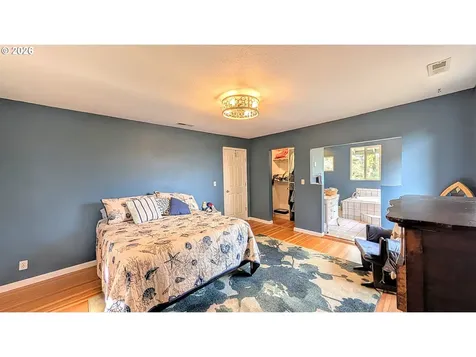 2110 E Main Street Cottage Grove OR 97424